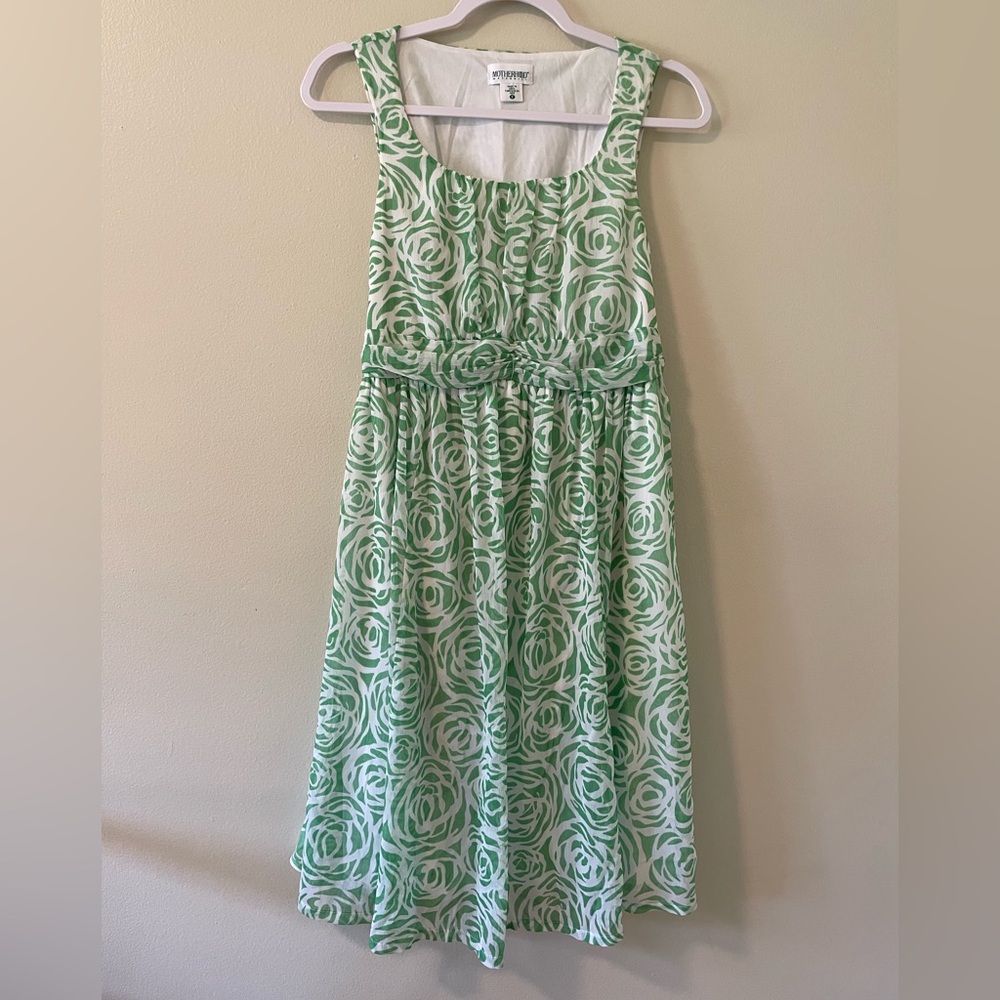 Motherhood Maternity Sleeveless Green and White Rose Pattern A-Line Dress